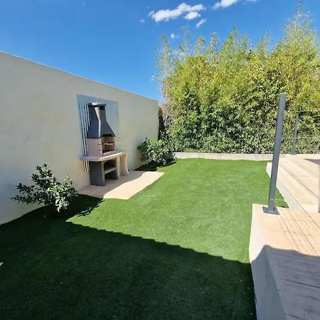 Villa Pour 10 Personnes Avec Piscine Et Jacuzzi Ales Exterior photo