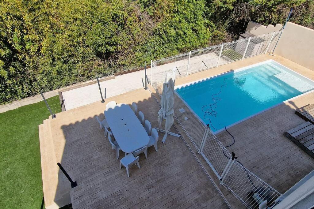 Pour 10 Personnes Avec Piscine Et Jacuzzi * Ales