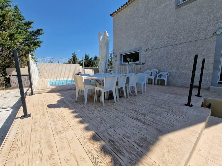 Pour 10 Personnes Avec Piscine Et Jacuzzi Ales