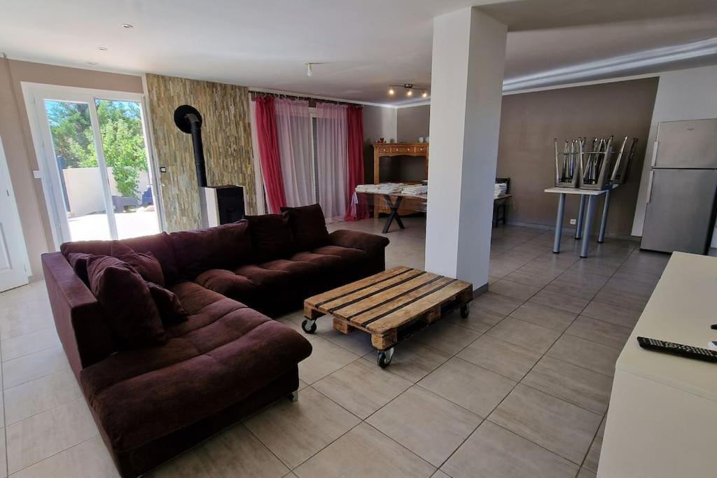 Pour 10 Personnes Avec Piscine Et Jacuzzi * Ales